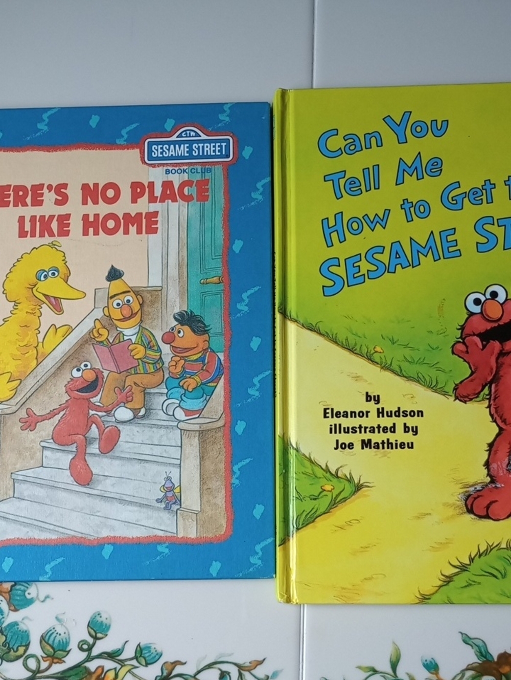 Kids Sesame Street Books Lot Of 2